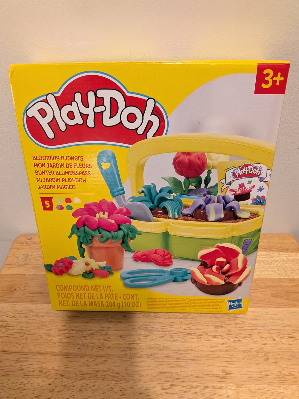 Play-Doh Blooming Flowers Playset - Yellow & Multicolor